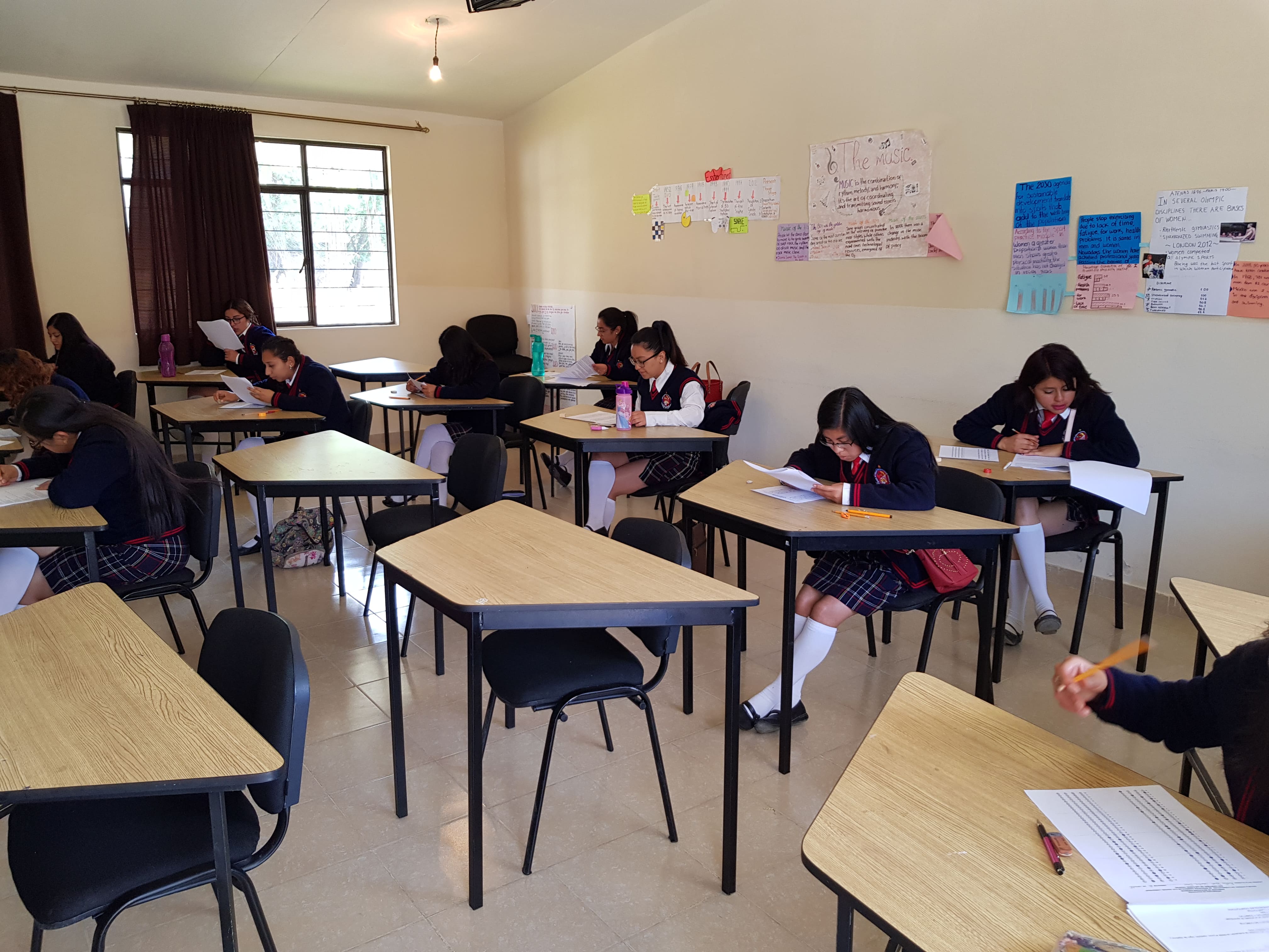 Escuela Normal Lic. Manuel Larraínzar